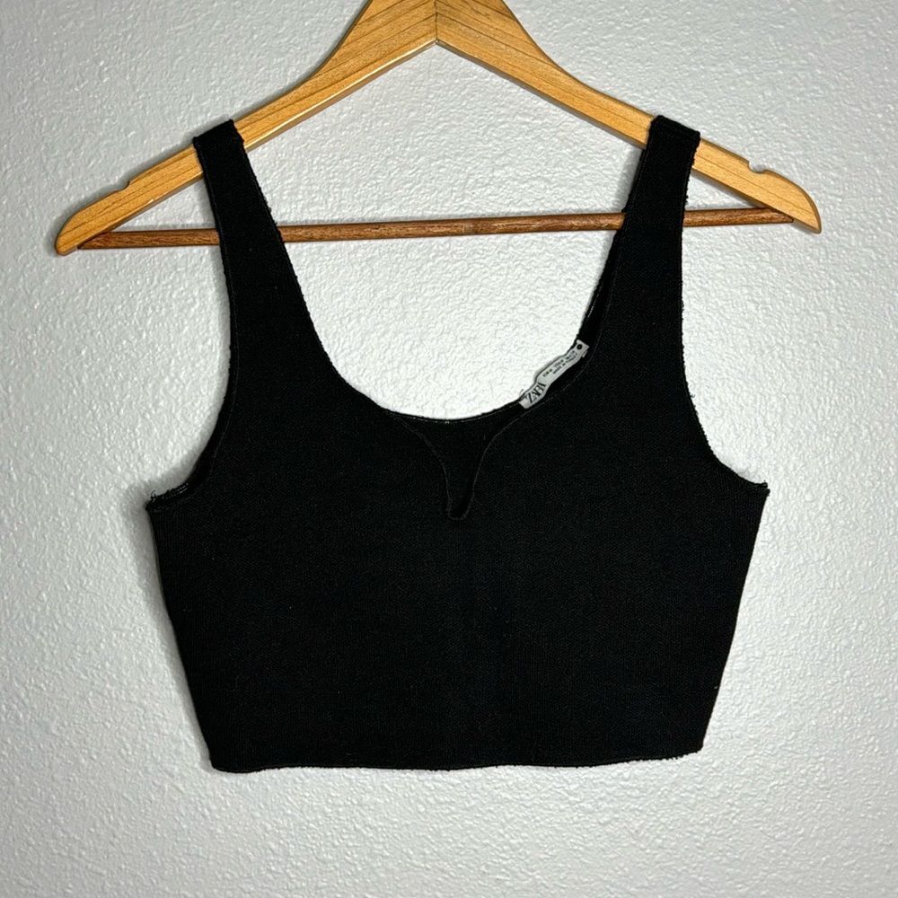 M Zara black crop top, tank